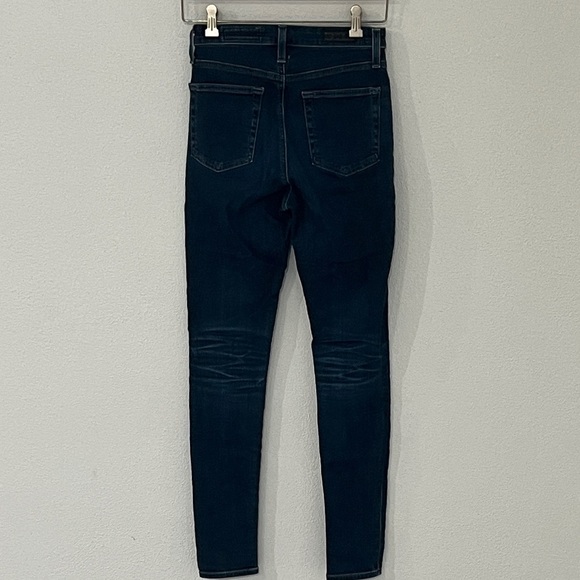 AG The Prima Crop Size 26R - Picture 3 of 7